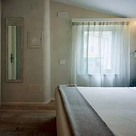 Nilu Relais Sirolo